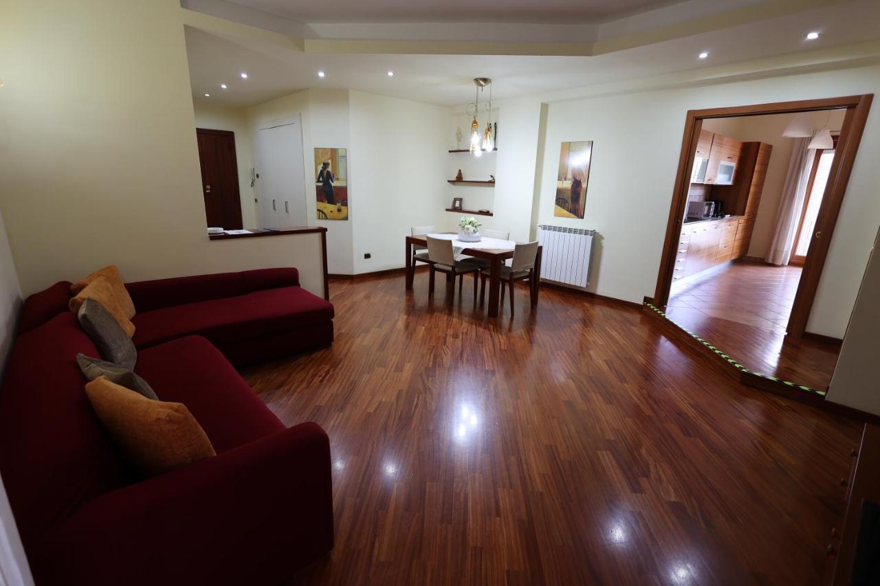 Casa Diocleziano Apartment Napoli Bagian luar foto