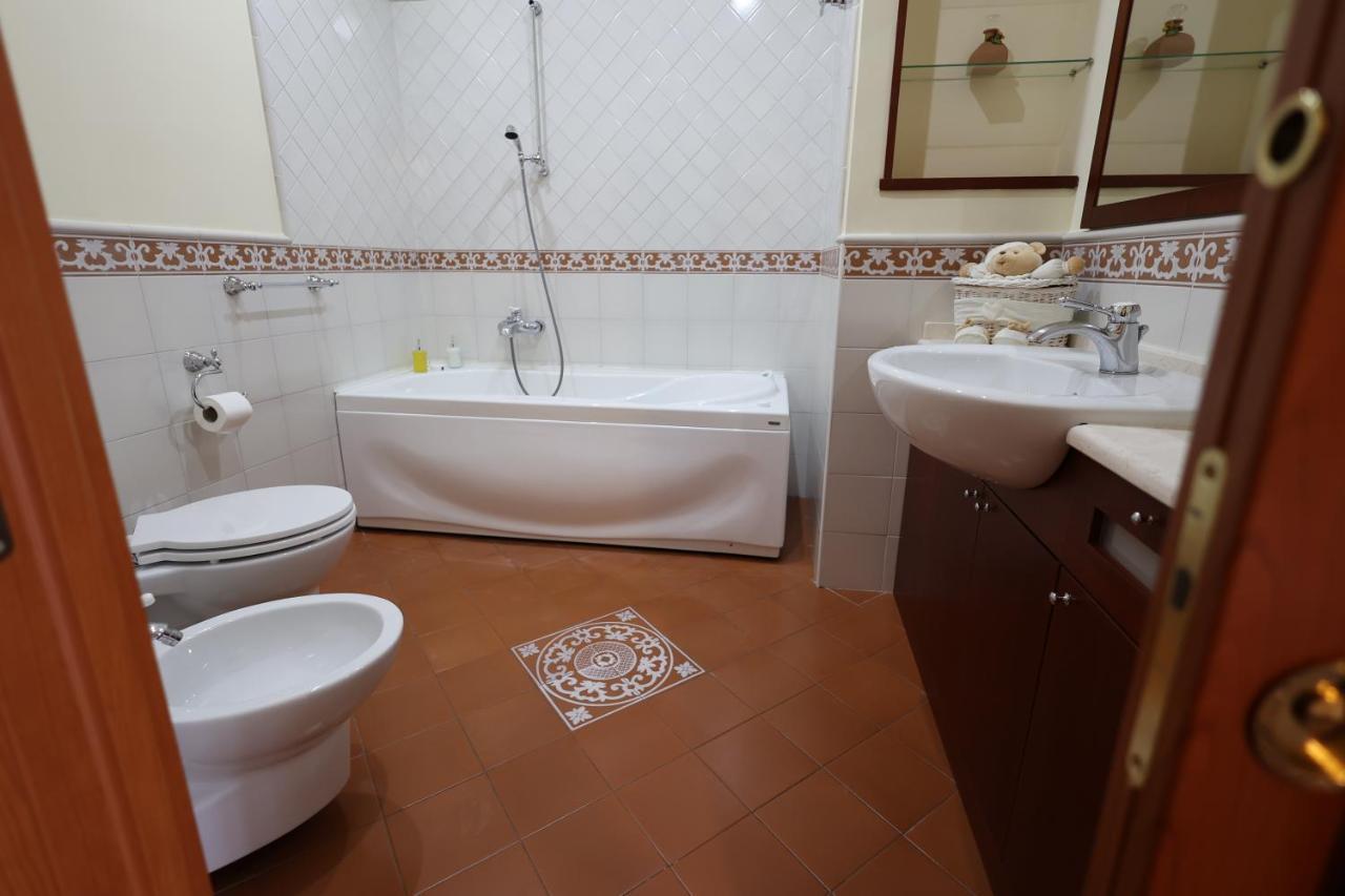 Casa Diocleziano Apartment Napoli Bagian luar foto